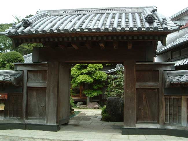 ���Ƃ̗��h�Ȗ�\��