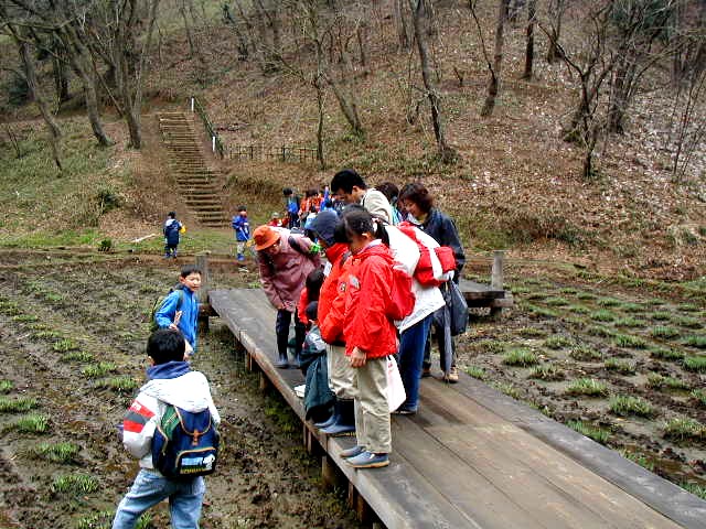 �Ҋ��c�ŏt��T��