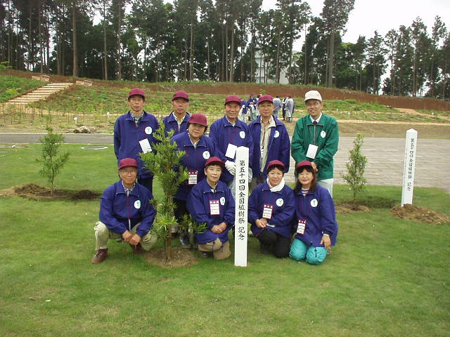 �A�����{�����e�B�A�ɎQ���������