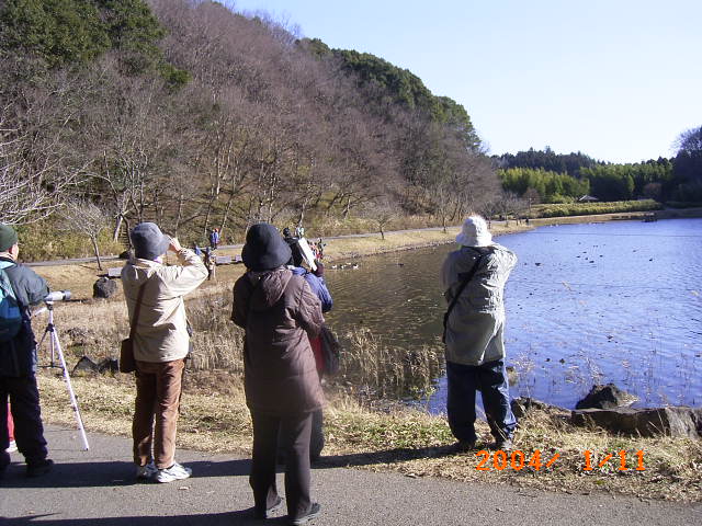 ���[�c�r�̐������ώ@����Q���҂̎ʐ^