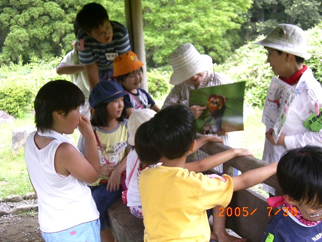 �Ƃ�ڂ̊g��ʐ^�����Ȃ���A�̂��Ă���ʐ^�@�g���{�̃��K�l�͐��F���K�l�􂠁[����������񂾂������