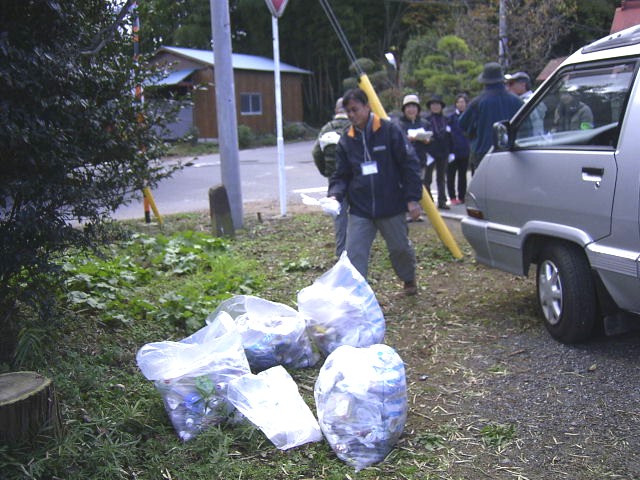 �ώ@��̑��c�E�����S�~�܂̎ʐ^�i�T�܁j