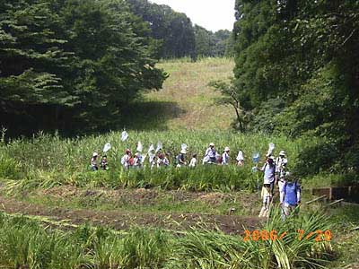 ���ɂȂ��ĖԂ������āA�����Ă���ʐ^